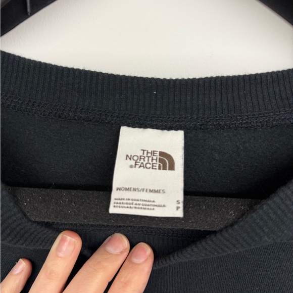 The North Face Women’s Heritage Patch Crewneck - Picture 3 of 7